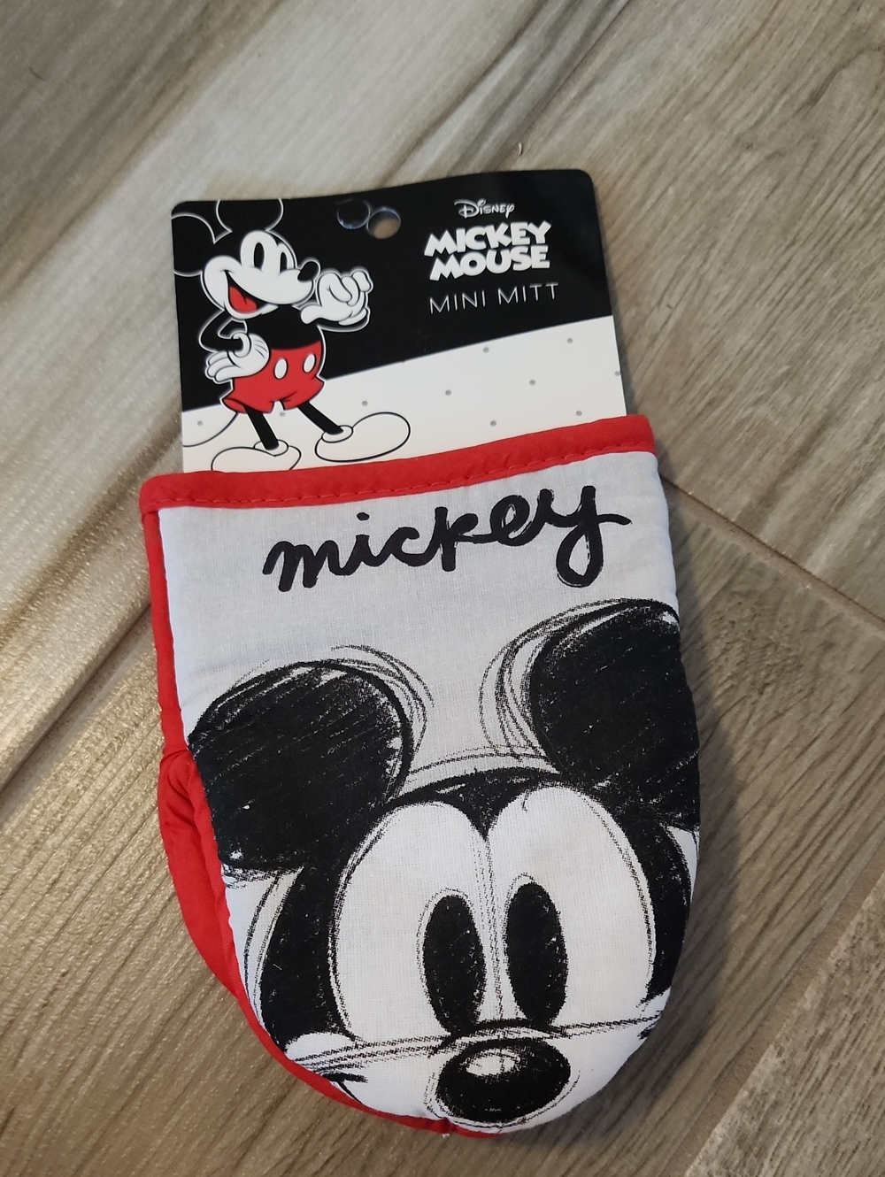 NWT Disney Mickey Mouse Mini Oven Mitt